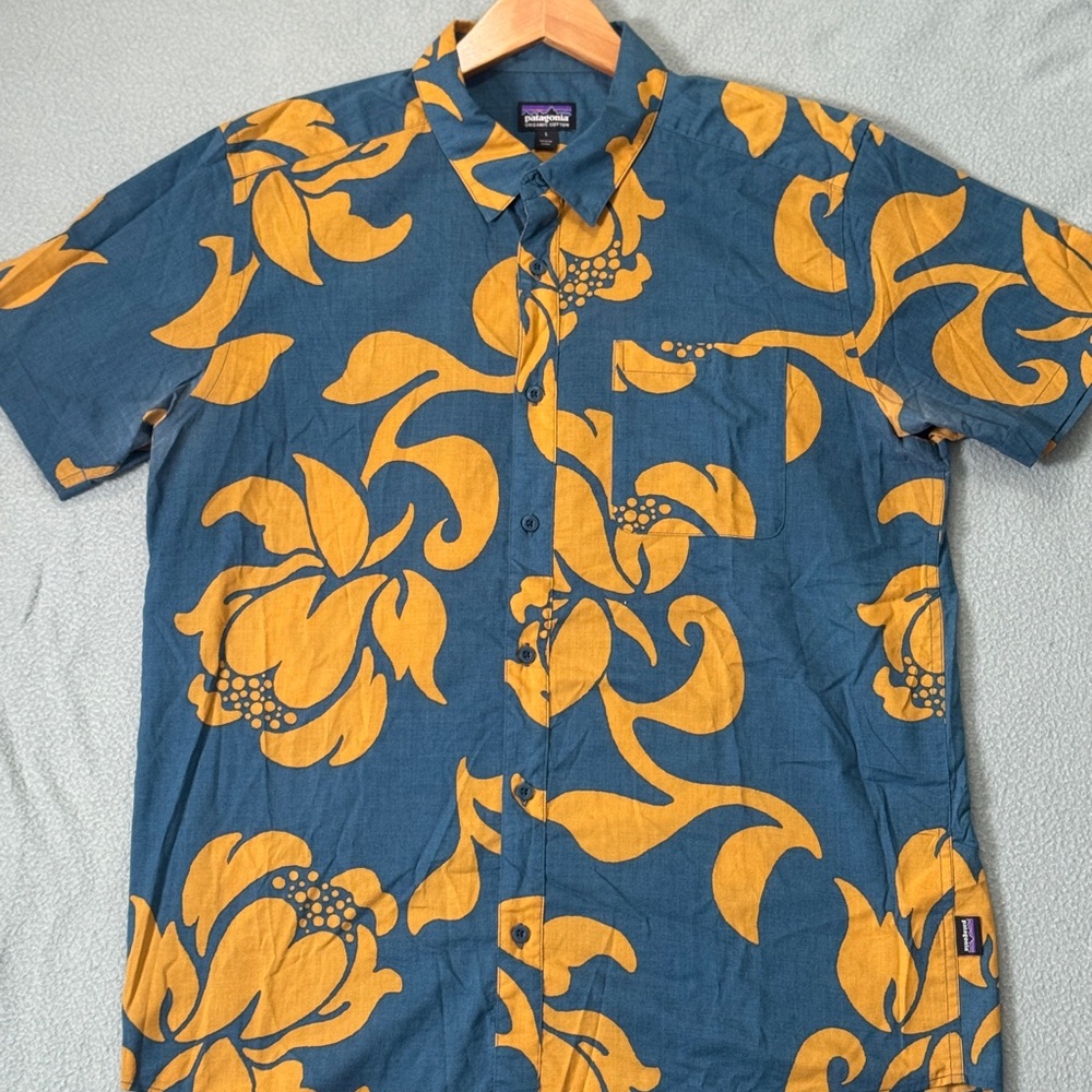 Men's Patagonia Floral Shirt - Teal Blue and Yellow - Large